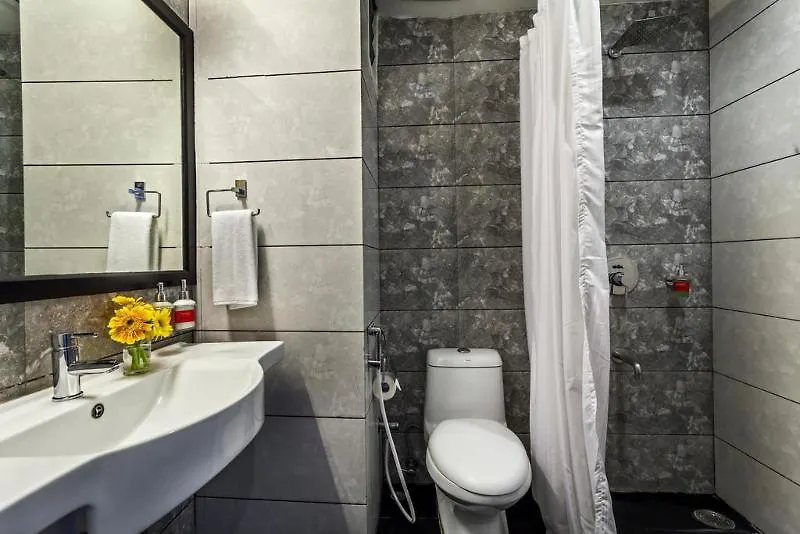 Hotel Fabhotel Sky Land Delhi